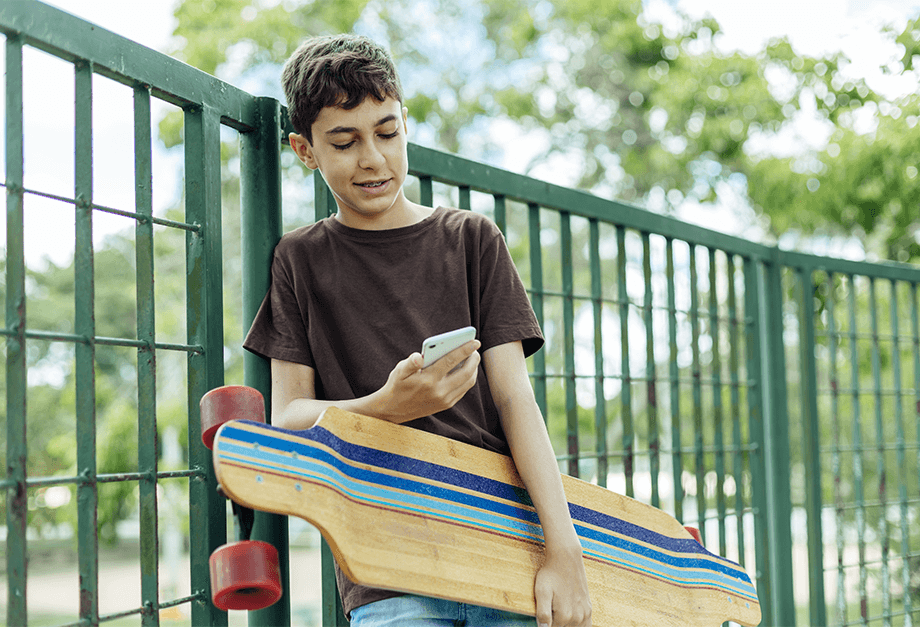 JUnge_Smartphone_Skateboard