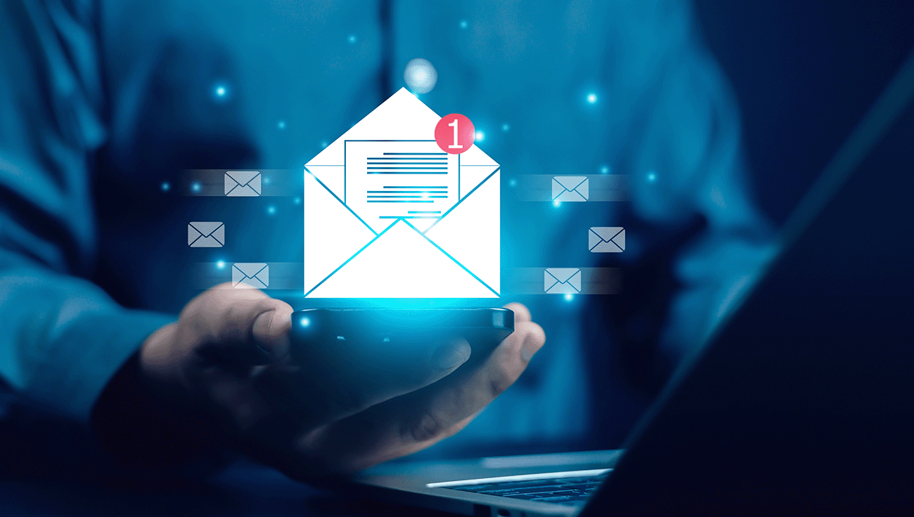 Falešné smlouvy a pracovní nabídky zaplavily v únoru naše e-maily