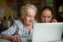 So vermeiden Sie Betrug im Internet – 5 Tipps speziell für ältere Nutzer