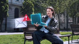 Fake alerts, real anxiety: Exposing an active scareware plot spreading via Meta newsfeeds