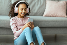 Chat apps for kids: A parent’s guide to getting it right