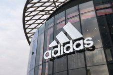 Golpe no Whatsapp promete produtos da Adidas e faz mais de 21.000 vítimas em apenas 3 dias