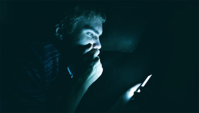 Addicted to the news? Doomscrolling through reality