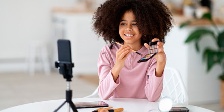 How are my kids interacting with social media daily?