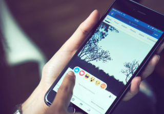 Error en Facebook afectó a 14 millones de usuarios y sugería hacer públicos los posts
