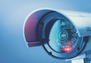Atacantes invadem dispositivos inteligentes e reproduzem ao vivo ataques de "swatting"