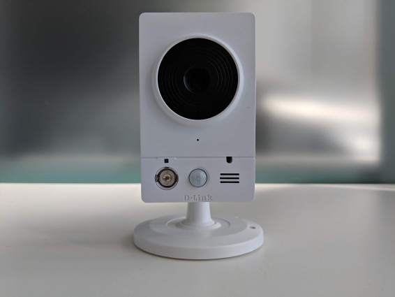D-Link camera vulnerability allows attackers to tap into the video stream