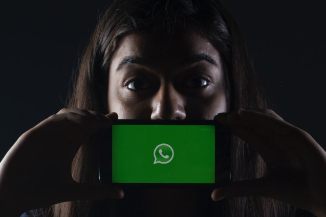 Nouvelle politique WhatsApp: plus de données partagées avec Facebook