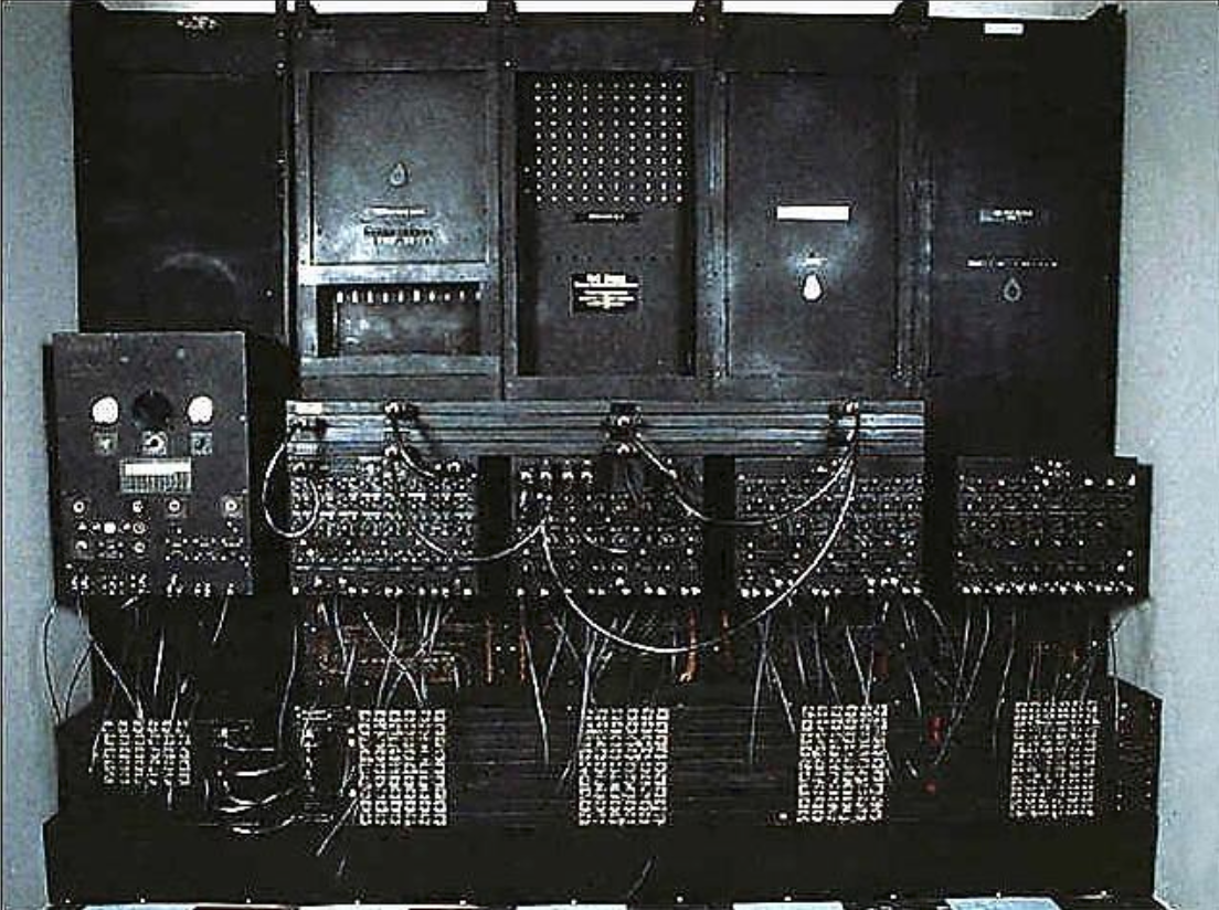 Универс 1 электронный. Компьютер Eniac 1946. Eniac компьютер 1946 год. Вычислительная машина Eniac. Eniac (Electronic numerical Integrator and Computer).