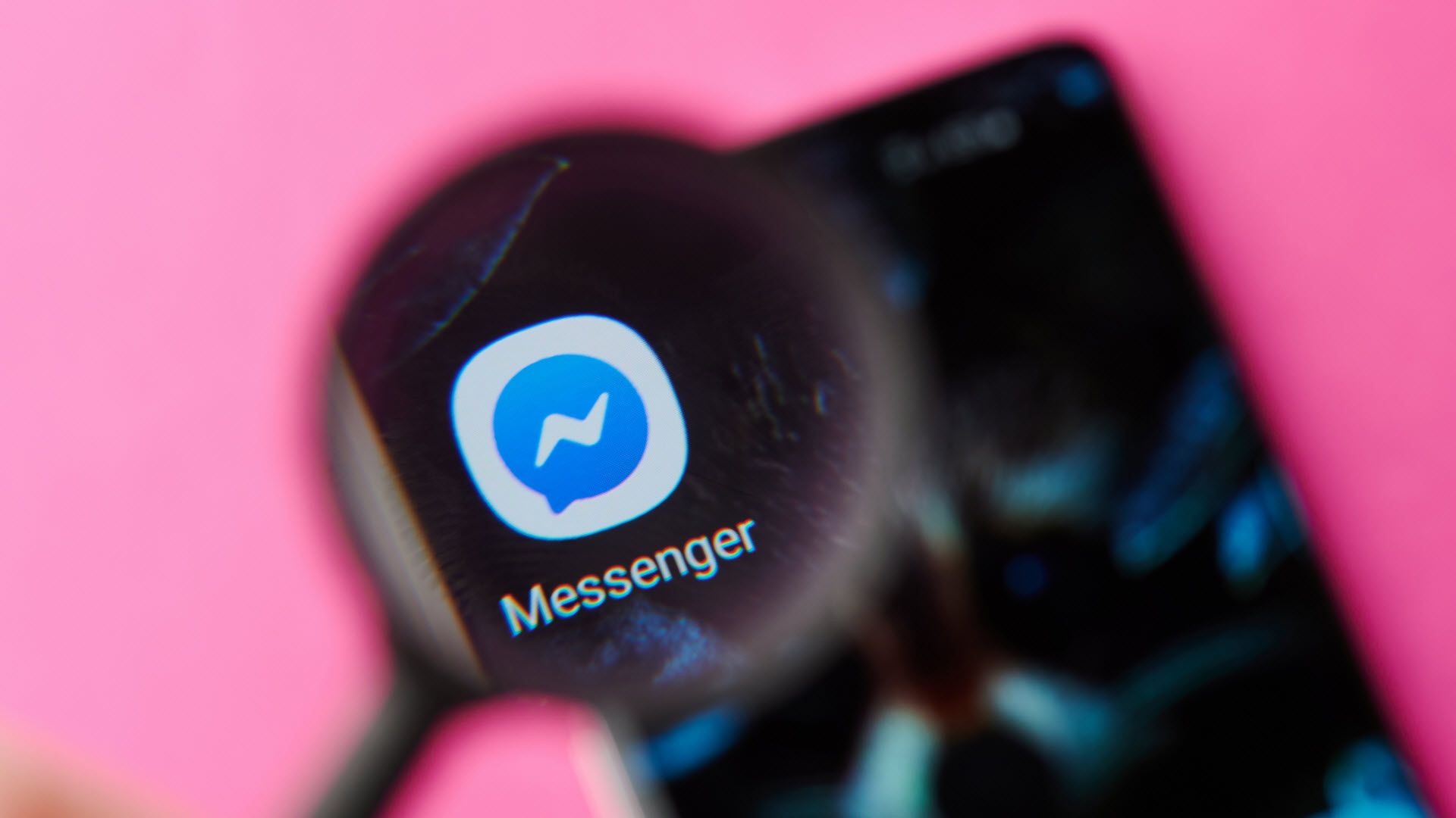¿Eres tú en este video? Campaña de phishing a través de Facebook Messenger