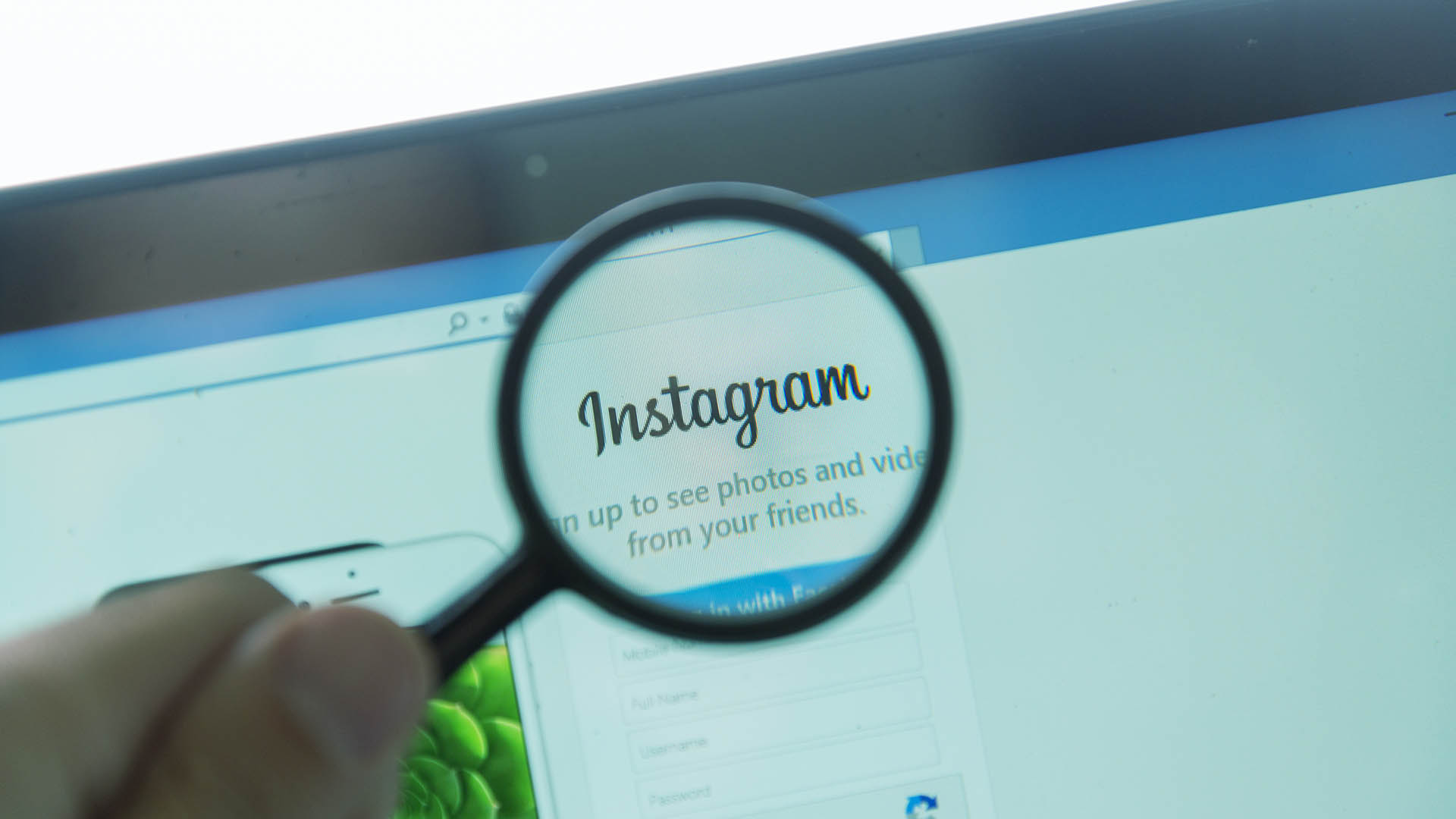 Crave that Instagram verified badge? Don't fall for this login-stealing  scam – Sophos News